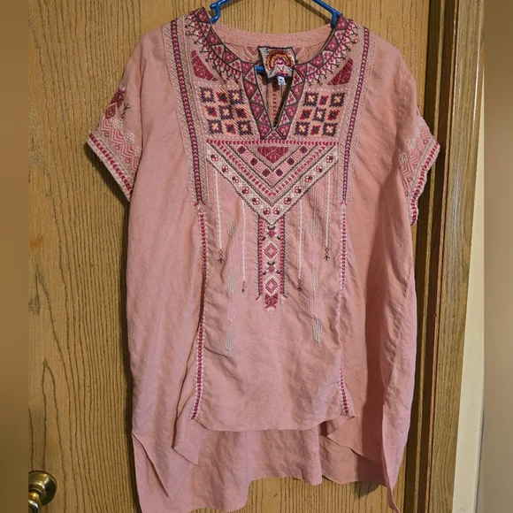 Johhny Was Hi~Lo Linen Embroidery Top - Picture 2 of 4